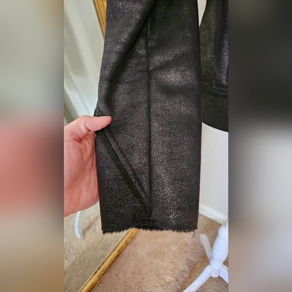 GUESS Los Angeles Faux suede/fur Black Open front jacket. Size small - Picture 11 of 11